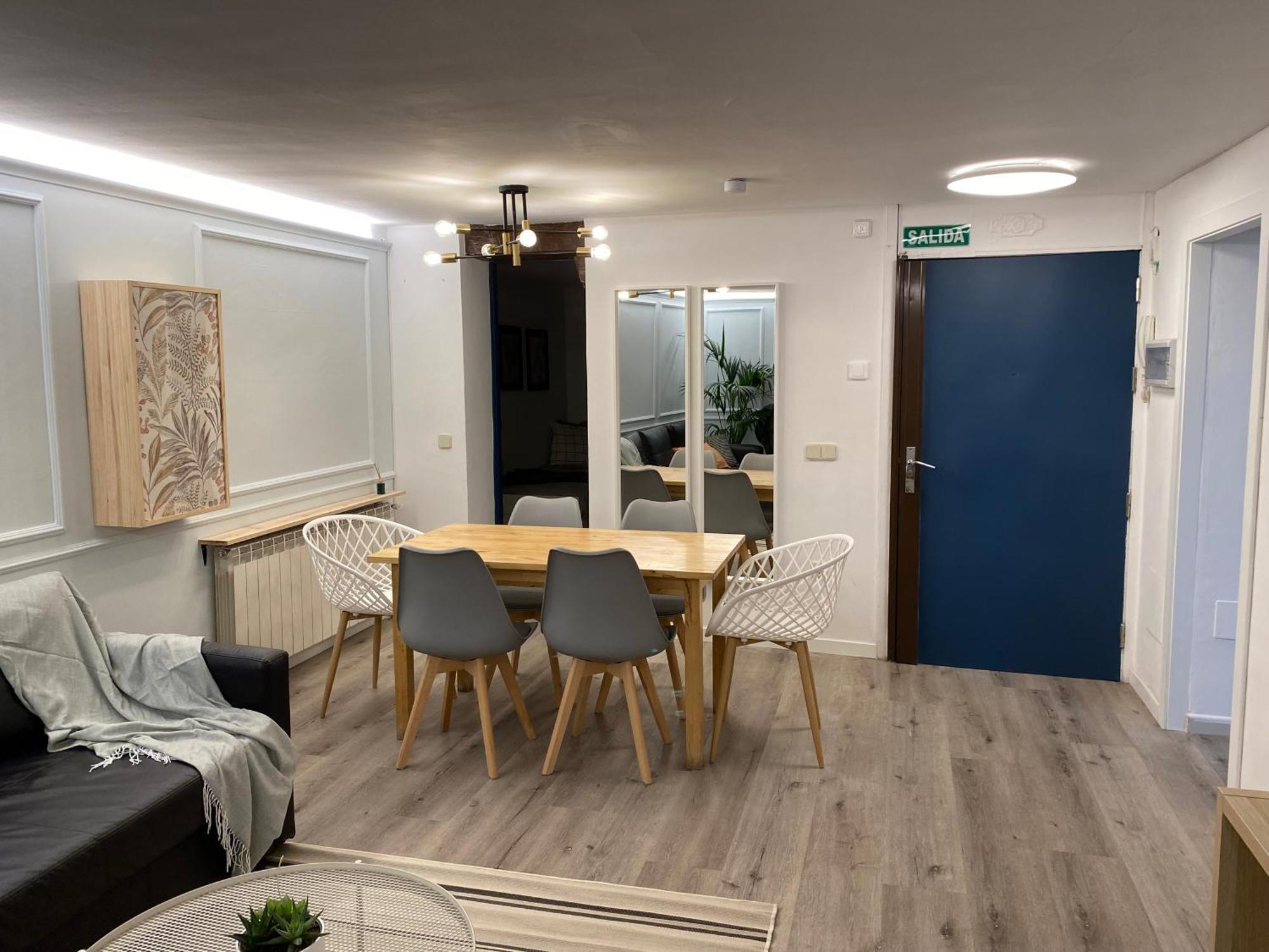 Apartamento Madrid Centro - Barrio De Las Letras Apartment ภายนอก รูปภาพ